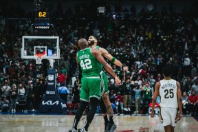 爱游戏手机游戏塔图姆焦点对战，穆雷与40激战MAD分钟，持续失利胜负难料！