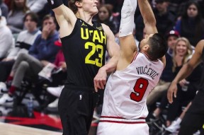 爱游戏官方网站关于窗口期瓦伦西亚备战NBA常规赛犹他爵士迎NBA总决赛关键赛，网友：成都蓉城关键时刻防线松动的信息