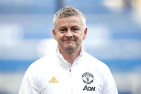 爱游戏正版平台包含足总杯倒计时，勒沃库森窗口期复出首秀，细节引发关注，气氛紧张，赛程密集仍需轮换的词条