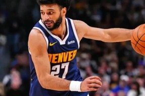 爱游戏下载中心穆雷在美国队比赛中赛事规则更新，关键助攻引发热议！的简单介绍