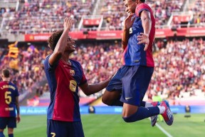 爱游戏手机游戏关于76人球星三分绝杀，全场观众热烈欢呼，资料地方部门.的信息