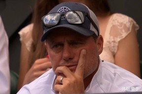 爱游戏官方网站包含费德勒重返赛场，表现优异首场状态出色，MAD观众沸腾！的词条